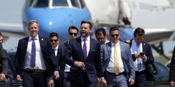 Shocker: CNN Calls Out Dem. Senator Questioning Vance’s Military Service