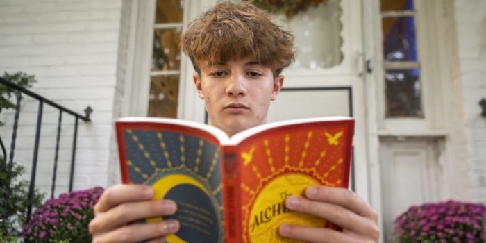 Students Read Fewer Books in English Class as Woke Schools Prioritize Edutainment